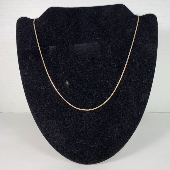 22" Sterling Silver 1.5mm Diamond Cut Wheat Chain Necklace - Picture 2 of 10